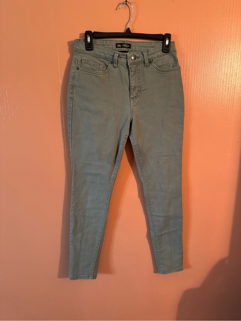 Lee Sculpting Mid Rise Skinny Leg Pants Women’s Size 8 Sage Green